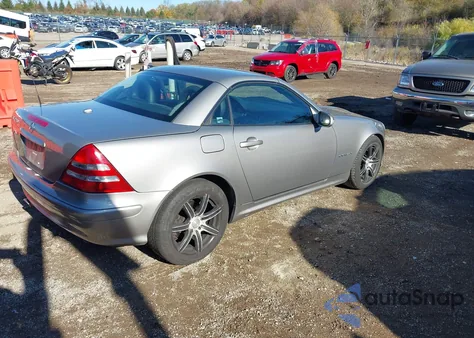 2004 Mercedes-Benz Slk 230 Kompressor from USA, damaged, VIN WDBKK49F14F311388